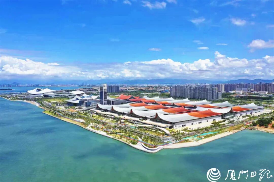 主打1:厦门国际博览中心(朱毅力 摄)(13629321)-20250909083422.jpg